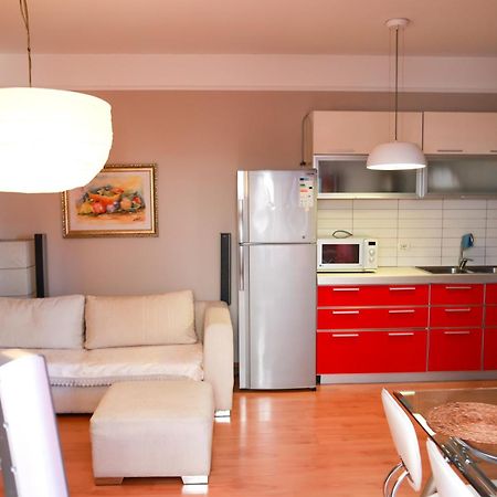 Cherry Apartment Tirana Exteriör bild